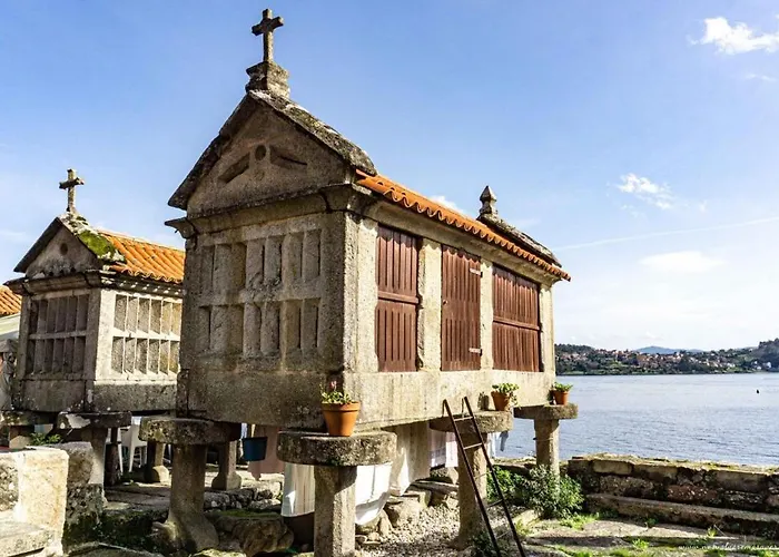 Vivienda En * Combarro